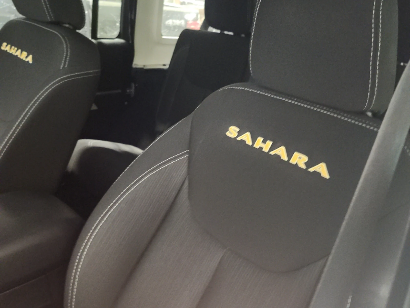 Jeep Wrangler SAHARA /CARFAX/����/�������/ 3.6/ | Mobile.bg � ����������� 12