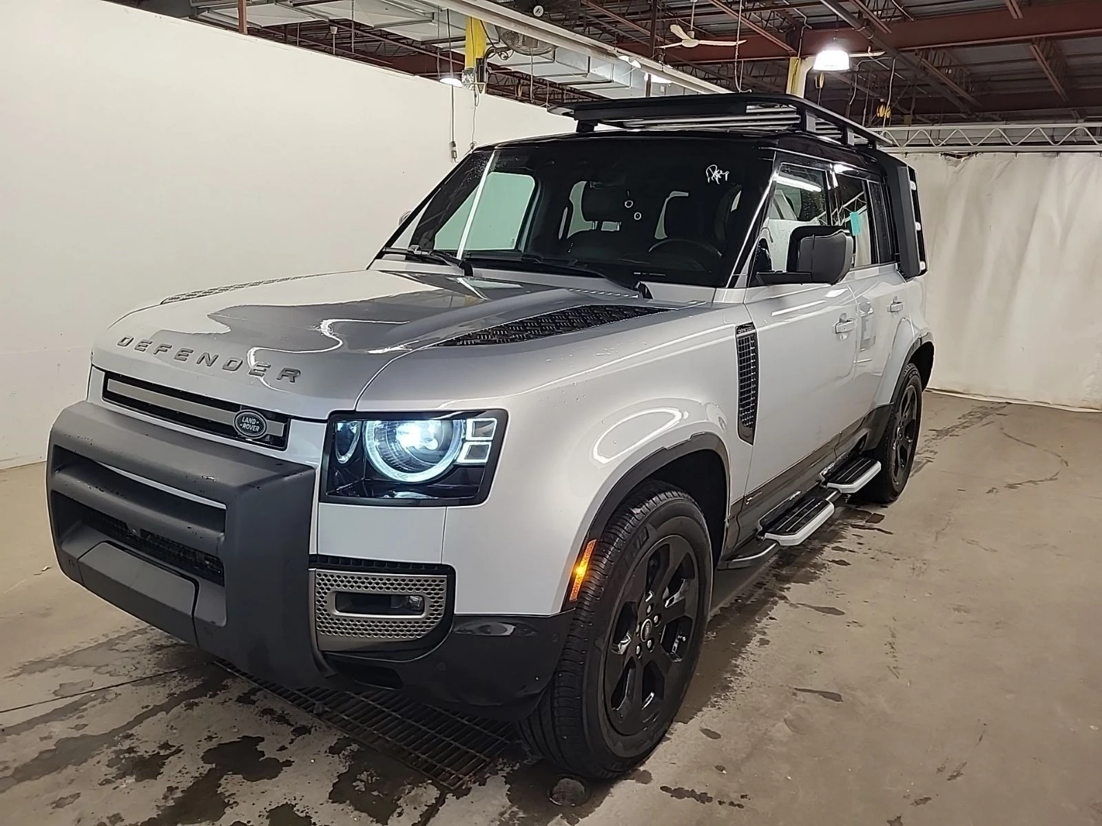 Land Rover Defender X-Dynamic SE С РЕГИСТРАЦИЯ & АВТО КРЕДИТ | Auto.bg — изображение 1