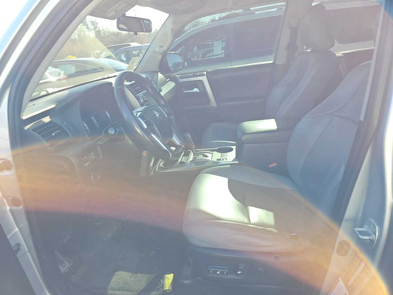 Toyota 4runner 4.0* V6* ПОДГРЕВ* КАМЕРА* КЕЙЛЕС* LANE* ASSIST, снимка 10 - Автомобили и джипове - 53915793