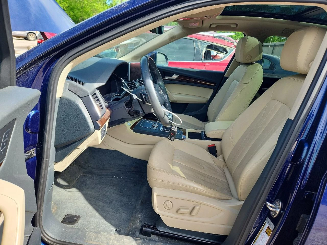 Audi Q5 2.0l Premium Plus, снимка 7 - Автомобили и джипове - 54881769