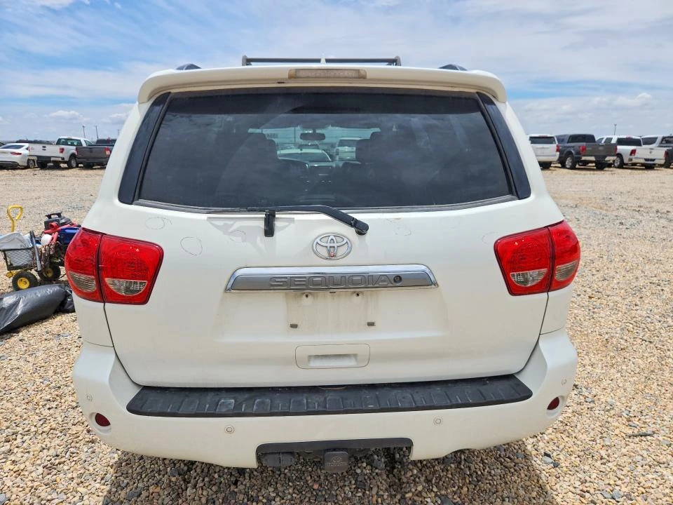 Toyota Sequoia 4WD 5.7L FFV Platinum, снимка 6 - Автомобили и джипове - 54885195
