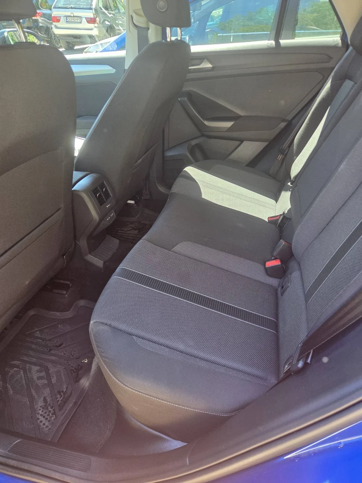 VW T-Roc Life Plus 1, 5 TSI OPF, снимка 7 - Автомобили и джипове - 54900546