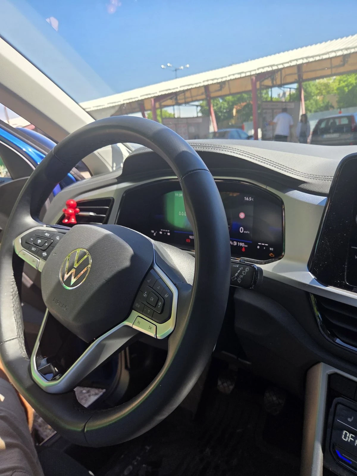 VW T-Roc Life Plus 1, 5 TSI OPF, снимка 6 - Автомобили и джипове - 54900546
