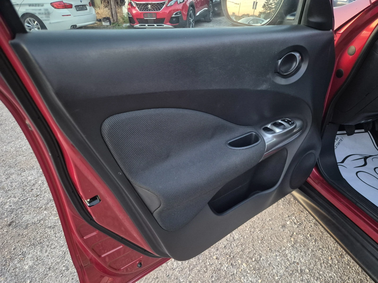 Nissan Juke 1.6i* 116141KM!, снимка 7 - Автомобили и джипове - 55236623