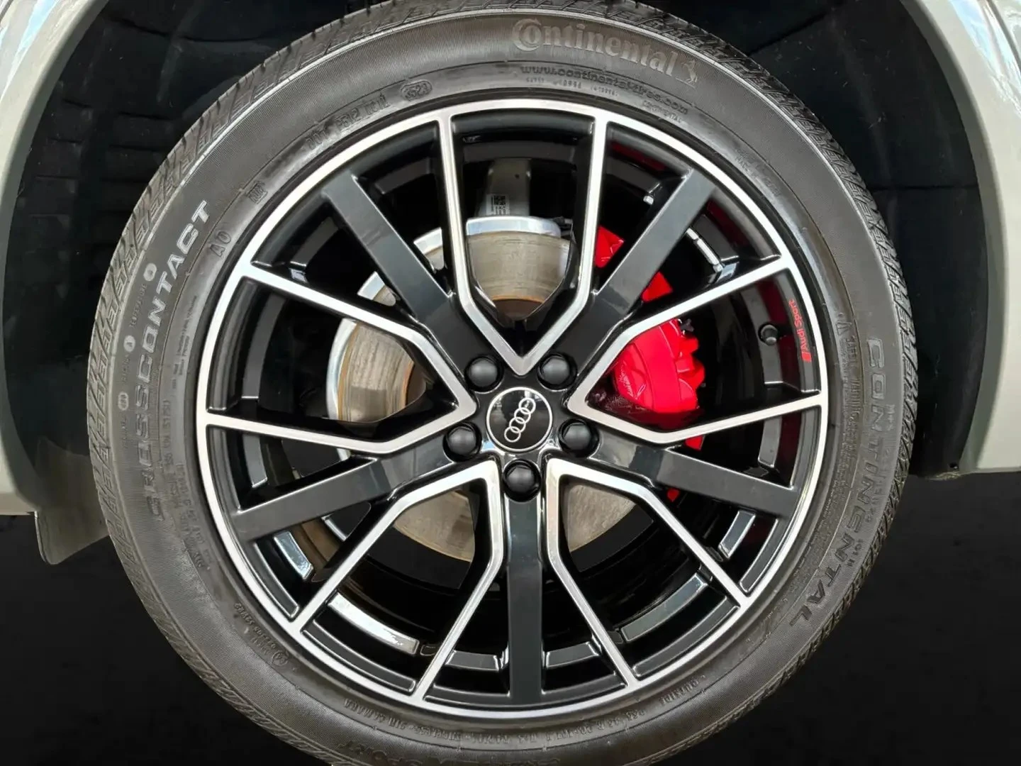 Audi Q5 2024* S-LINE* DIS* BLK OPT* QUATTRO* КРАЙНА ЦЕНА, снимка 7 - Автомобили и джипове - 56117874