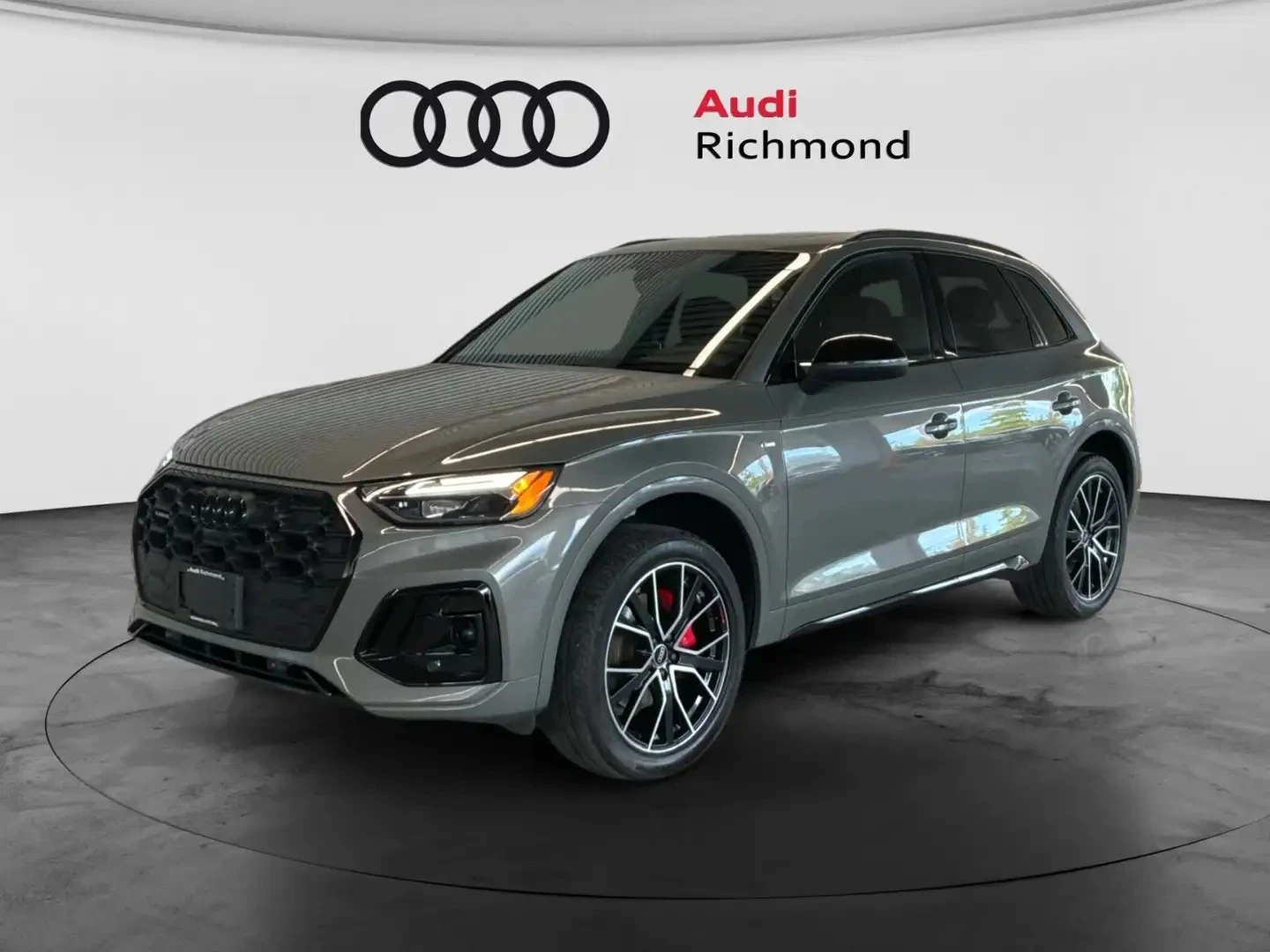 Audi Q5 2024* S-LINE* DIS* BLK OPT* QUATTRO* КРАЙНА ЦЕНА