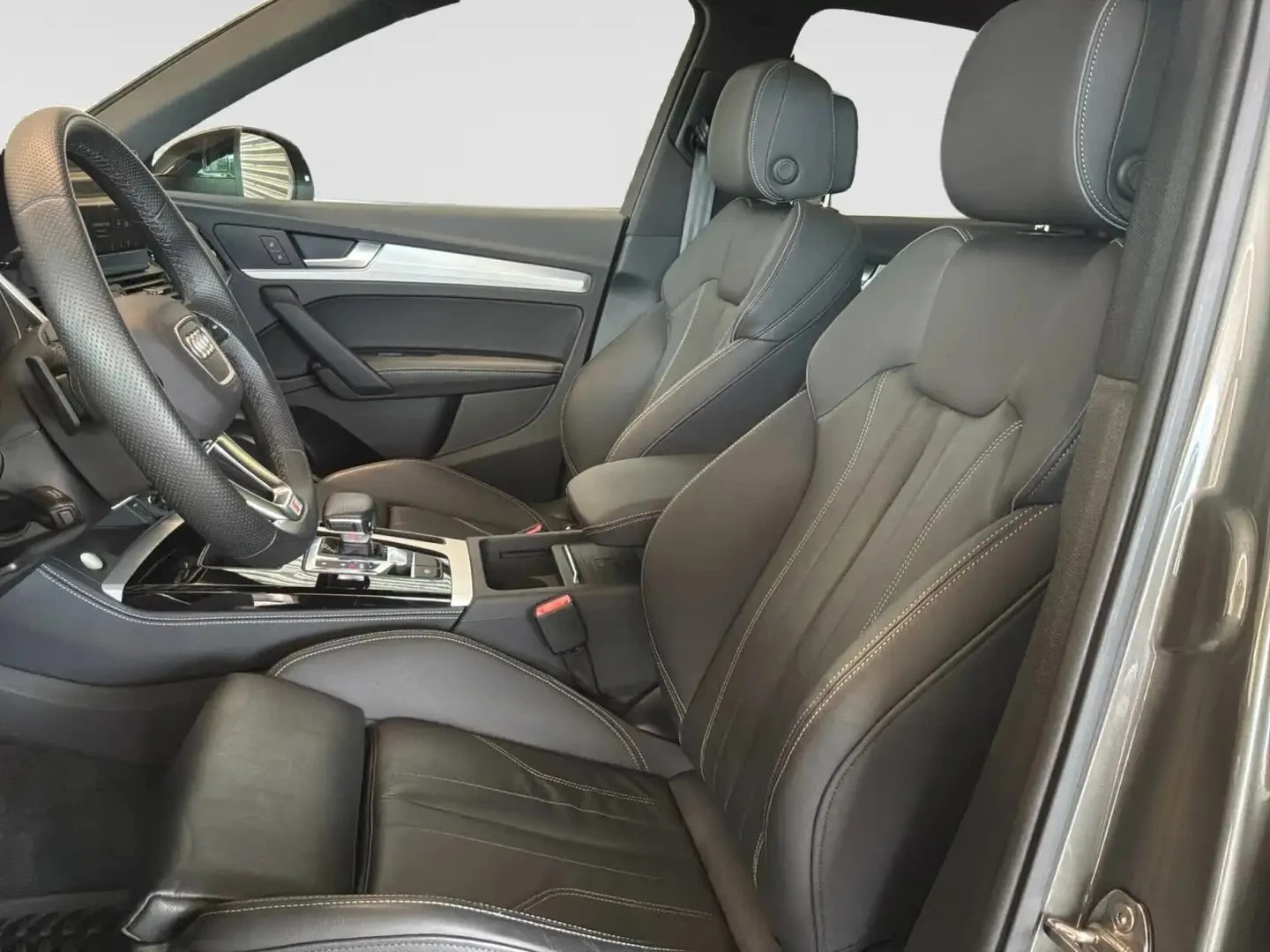 Audi Q5 2024* S-LINE* DIS* BLK OPT* QUATTRO* КРАЙНА ЦЕНА, снимка 11 - Автомобили и джипове - 56117874