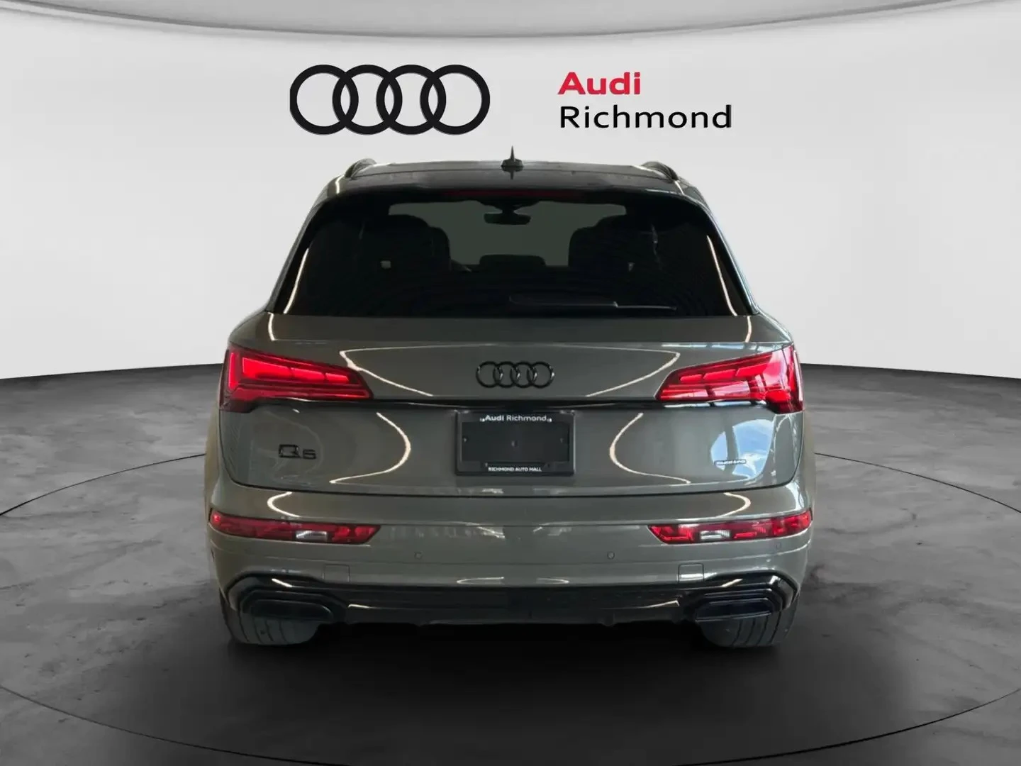 Audi Q5 2024* S-LINE* DIS* BLK OPT* QUATTRO* КРАЙНА ЦЕНА, снимка 6 - Автомобили и джипове - 56117874