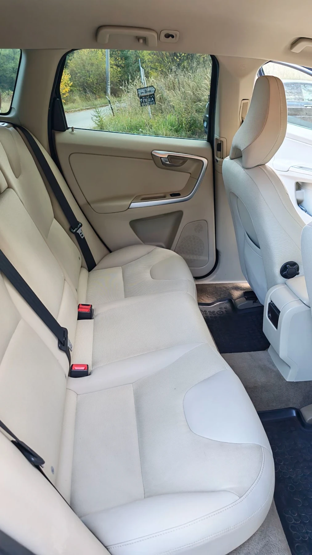 Volvo XC60 D5, AWD, снимка 11 - Автомобили и джипове - 56646567