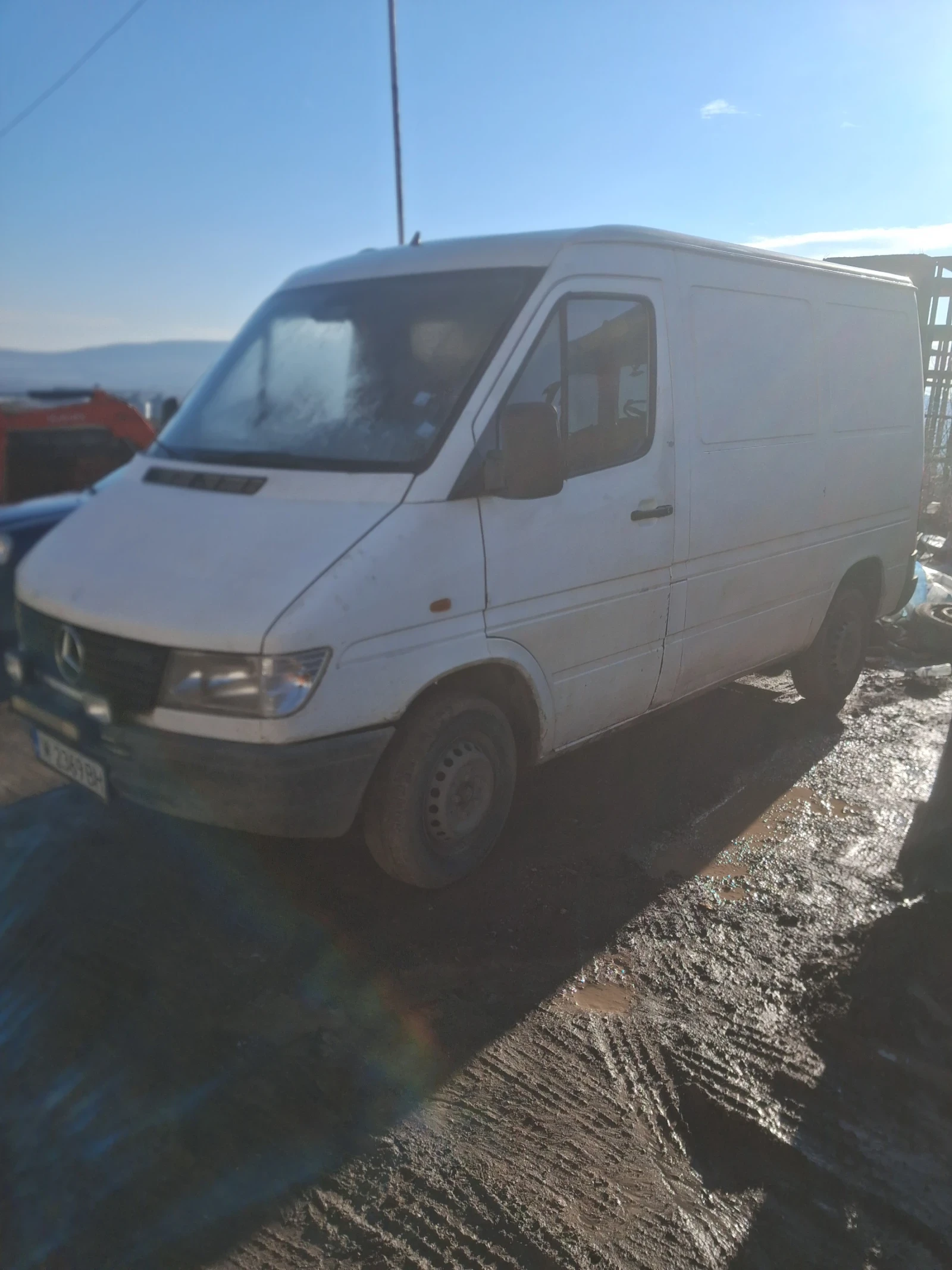 Mercedes-Benz 208  - изображение 2