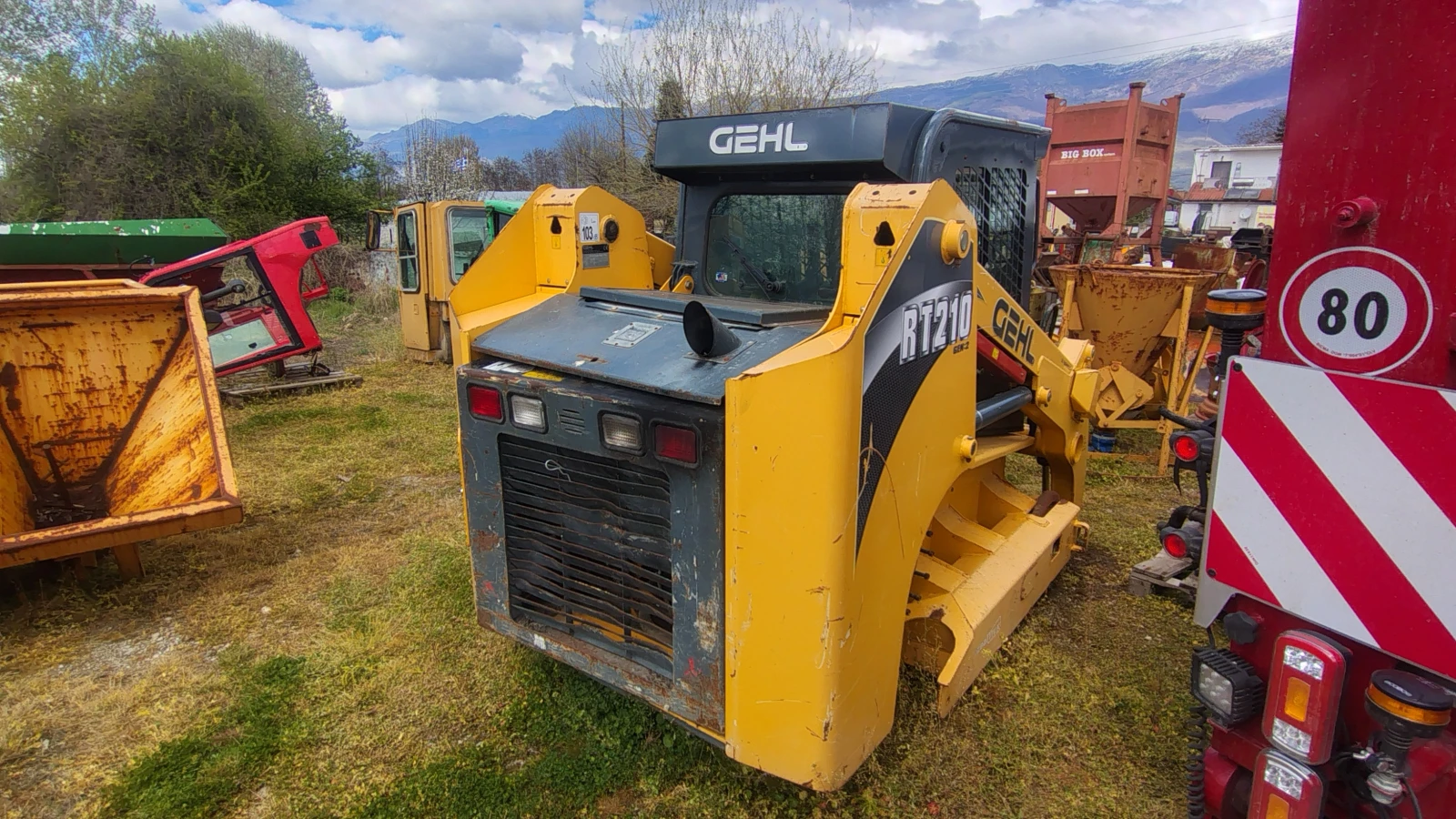 Мини челни товарачи GEHL, снимка 6 - Индустриална техника - 54116056