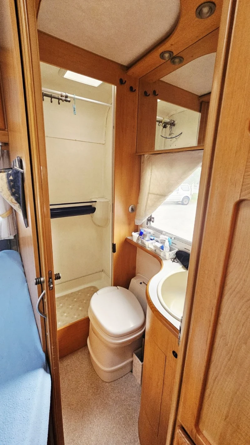 Кемпер HYMER / ERIBA BC-655 Classic, снимка 12 - Каравани и кемпери - 52497259