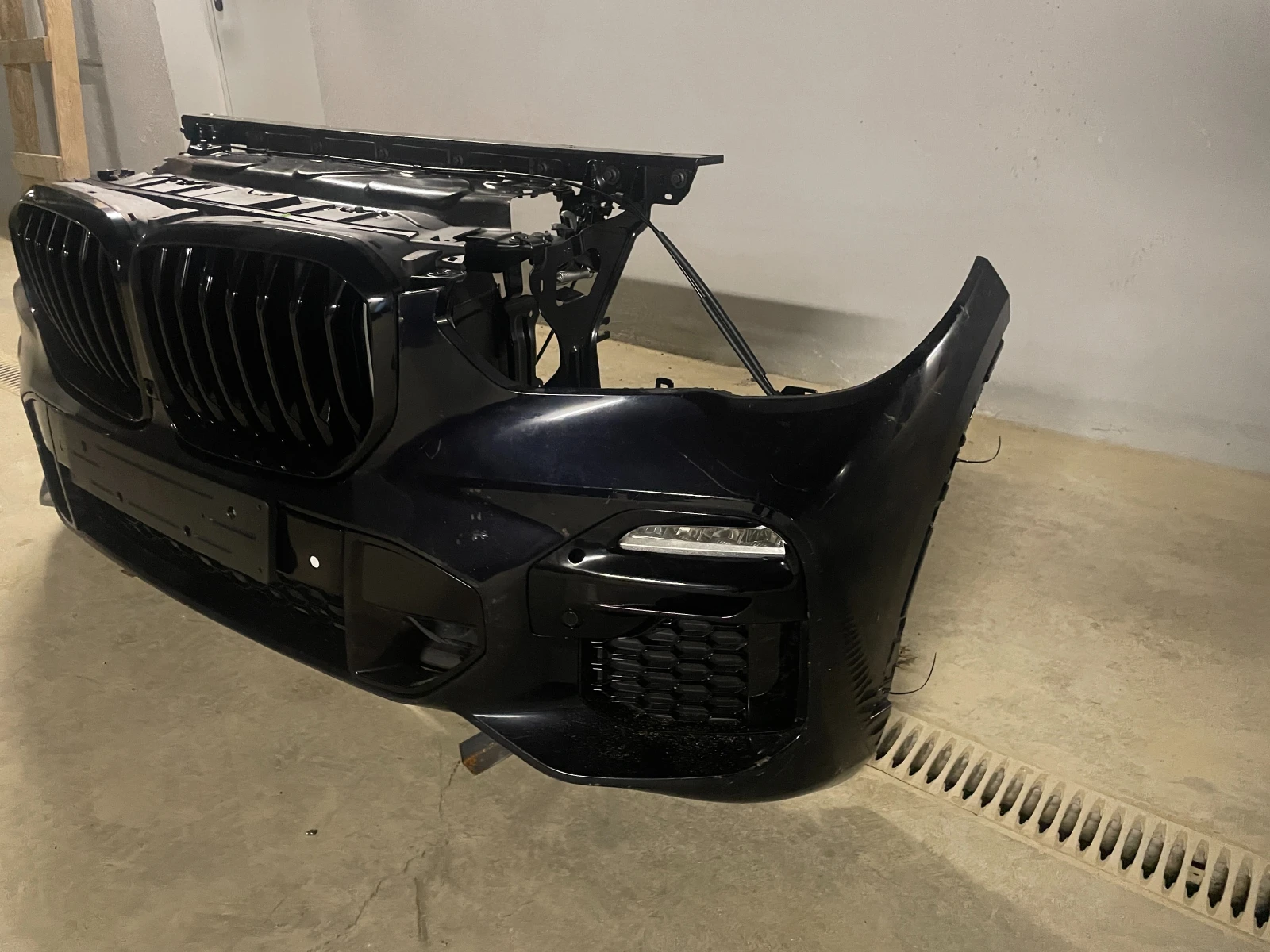 Напълно окомплектована предна броня и преден панел за BMW X5 G05 M SPORT, снимка 3 - Части - 53801731