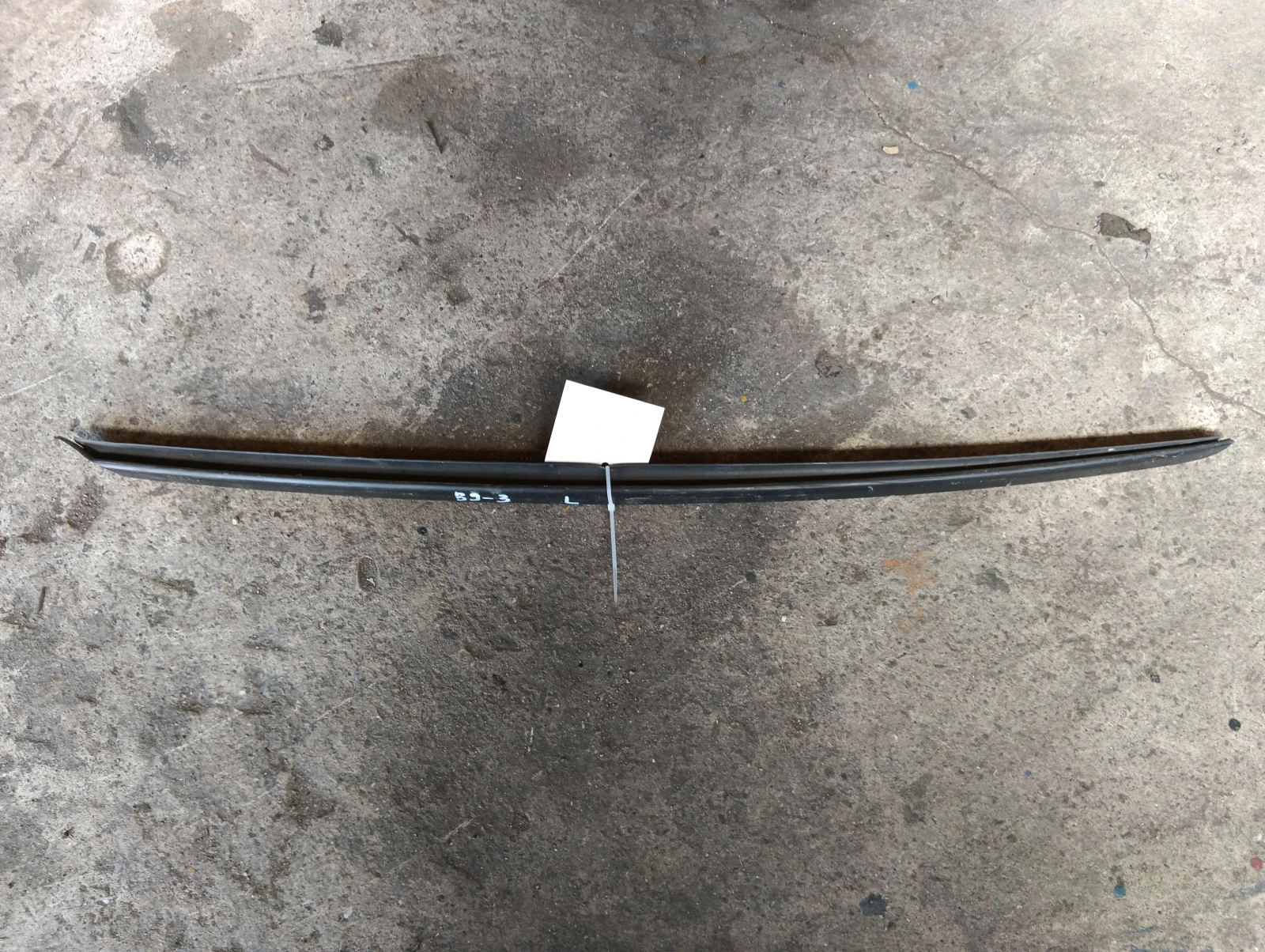 лайсна челно стъкло лява 8W0854327C Audi A4