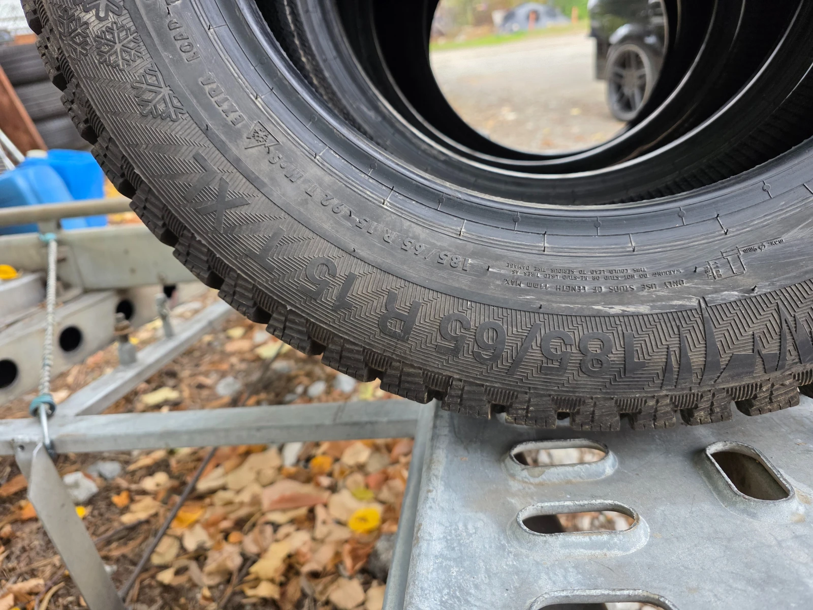 Гуми Зимни 185/65R15, снимка 3 - Гуми и джанти - 56691226
