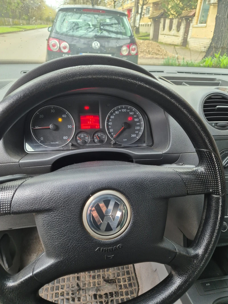 VW Caddy 1.9 TDI, снимка 6 - Автомобили и джипове - 49600909