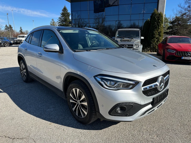 Mercedes-Benz GLA 180 D Panorama, снимка 4 - Автомобили и джипове - 49432683