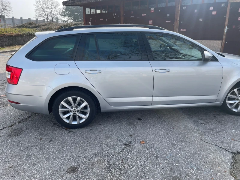 Skoda Octavia 2.0 TDI Distronic, снимка 8 - Автомобили и джипове - 49535400