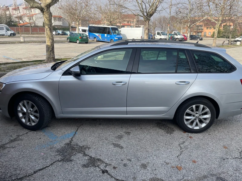 Skoda Octavia 2.0 TDI Distronic, снимка 3 - Автомобили и джипове - 49535400