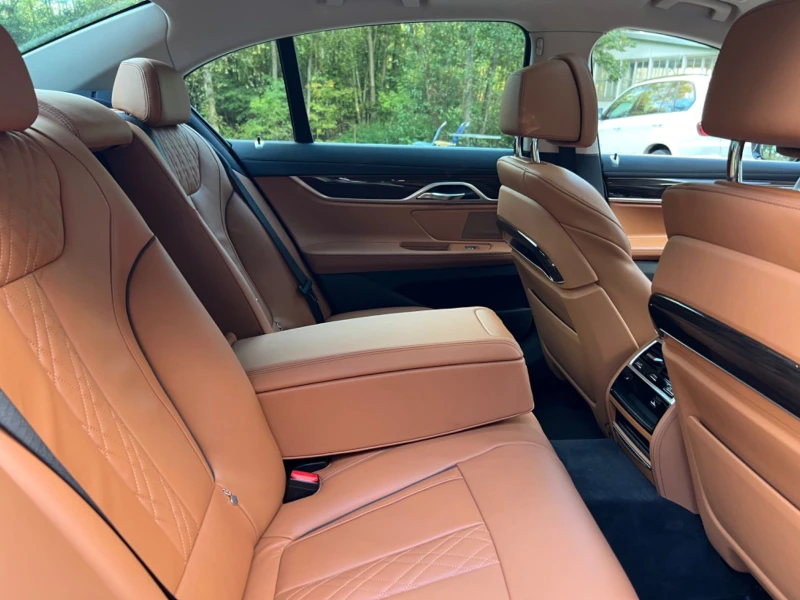 BMW 730 LONG/XDRIVE/360 CAM/HEAD UP/PANO/265 HP/E109, снимка 13 - Автомобили и джипове - 50256765