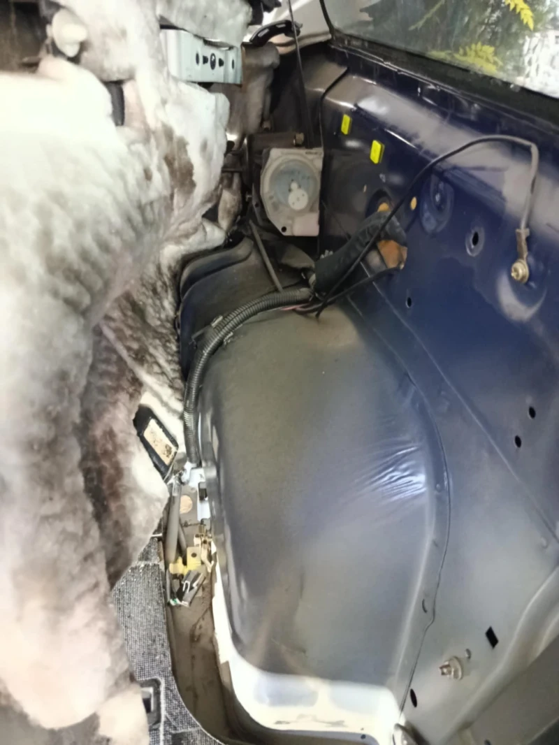 Subaru Legacy 2.5 4x4(LPG), снимка 13 - Автомобили и джипове - 52394651