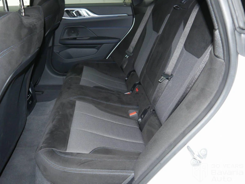 BMW i4 40 xDrive M Sport Paket, снимка 8 - Автомобили и джипове - 52834262