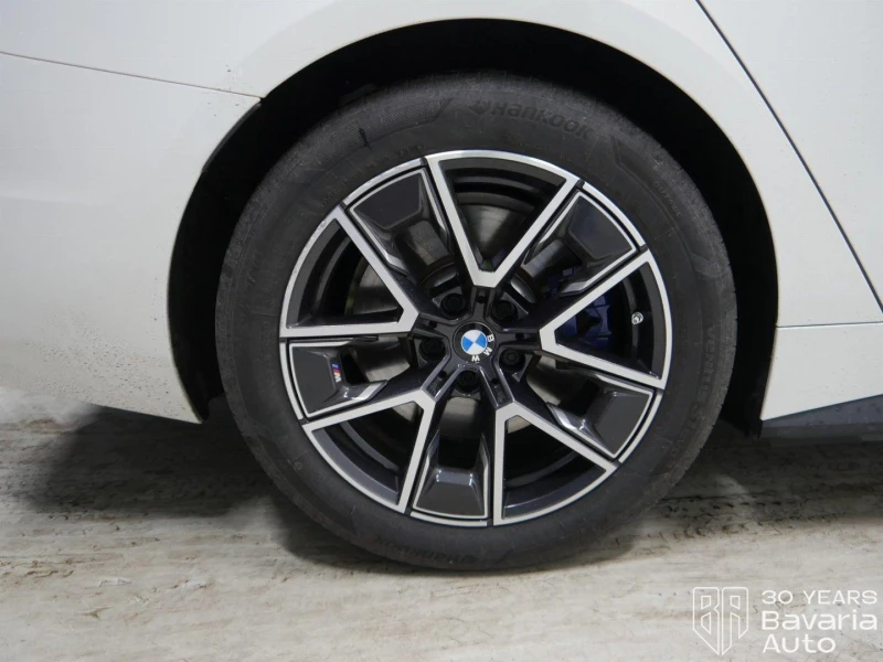 BMW i4 40 xDrive M Sport Paket, снимка 15 - Автомобили и джипове - 52834262