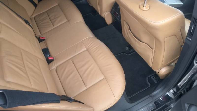 Mercedes-Benz E 350 Mercedes-Benz E-Klasse E 350 CDI BlueEfficiency Av, снимка 10 - Автомобили и джипове - 52976577