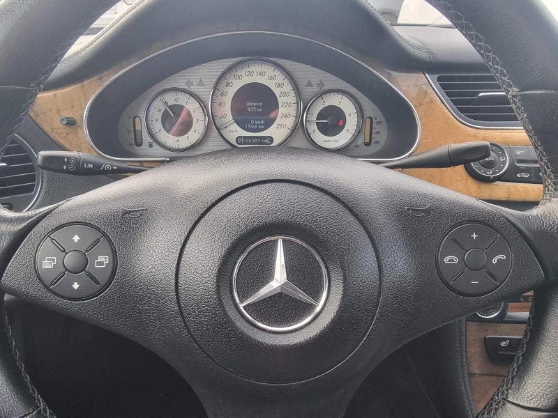 Mercedes-Benz CLS 320 320CDI FACE АВТОМАТИК КОЖА, снимка 16 - Автомобили и джипове - 53417220