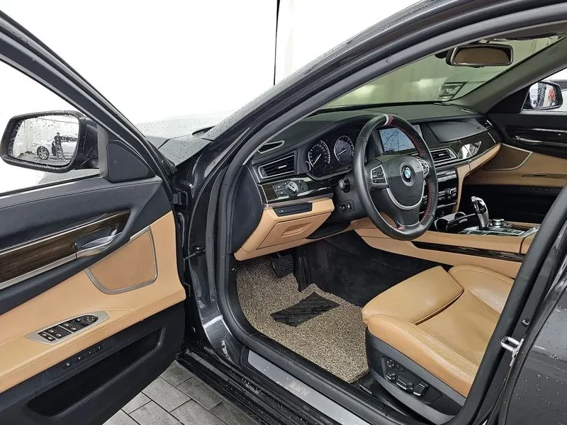 BMW 740 LI, снимка 10 - Автомобили и джипове - 55205169
