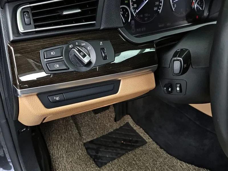 BMW 740 LI, снимка 16 - Автомобили и джипове - 55205169