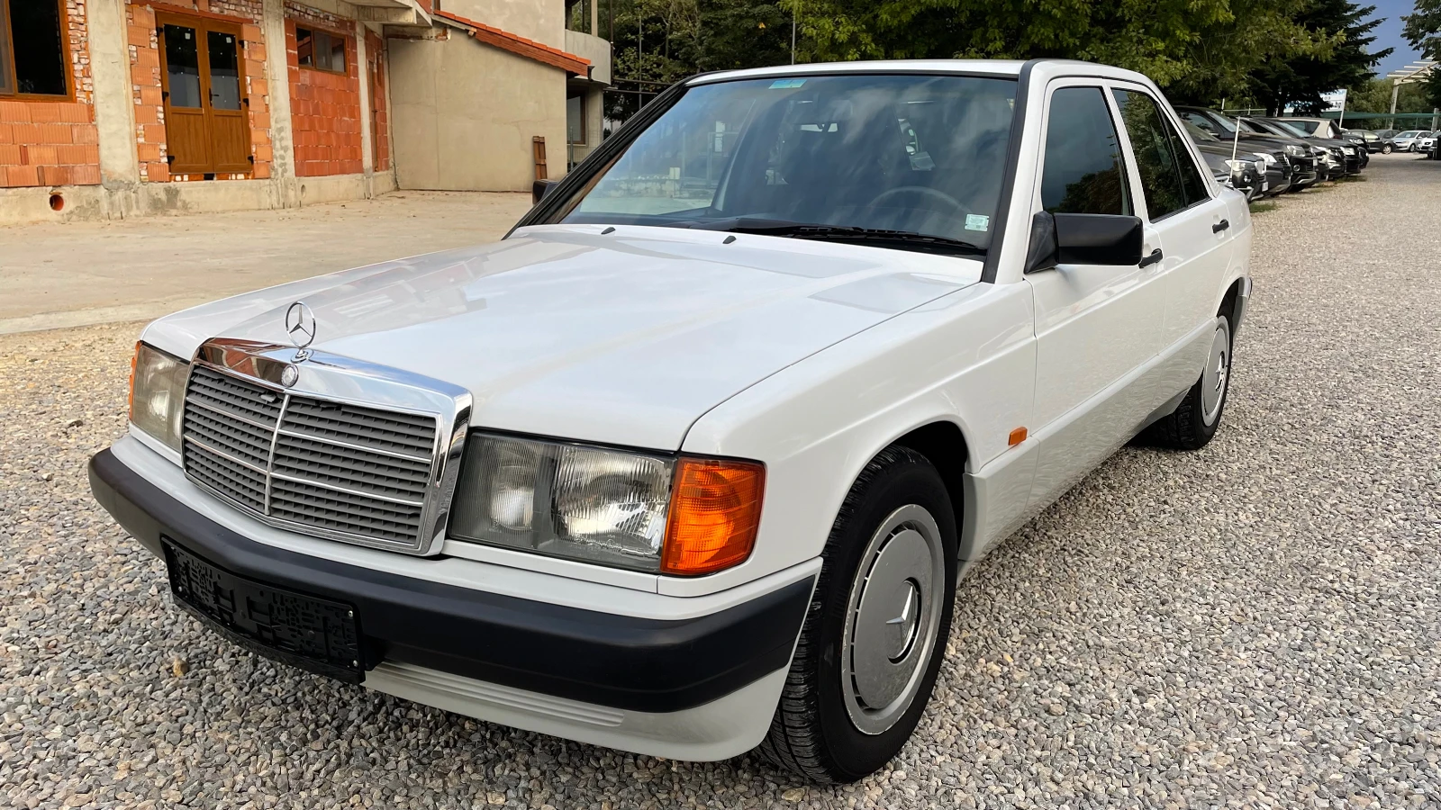 Mercedes-Benz 190 E 1.8i КЛИМАТИК 150020км!!!! - изображение 3