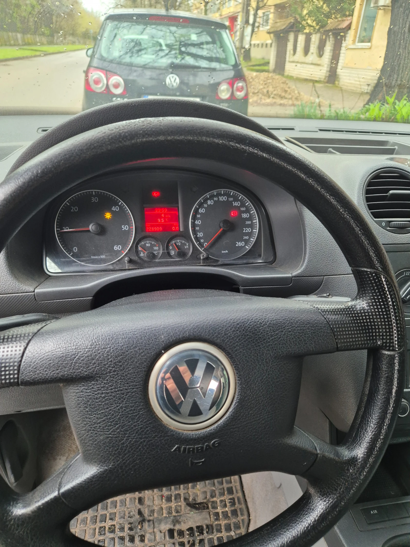 VW Caddy 1.9 TDI - изображение 6