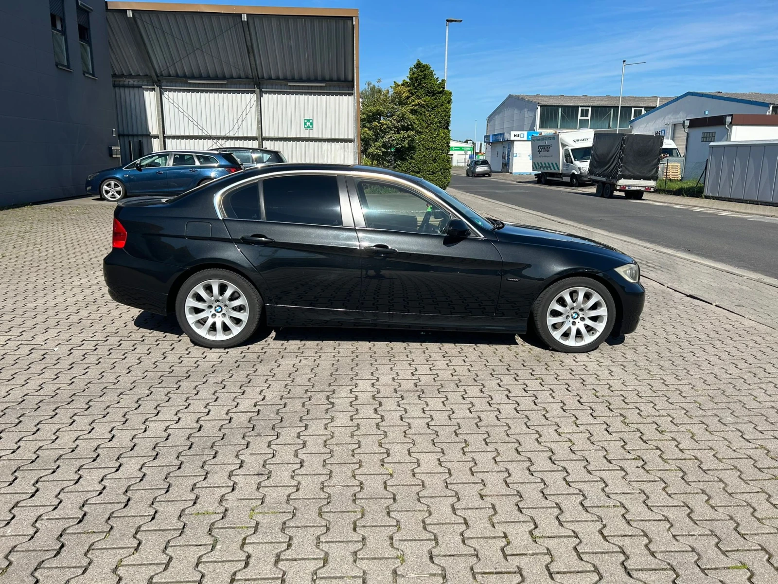 BMW 330 3.0 - изображение 7