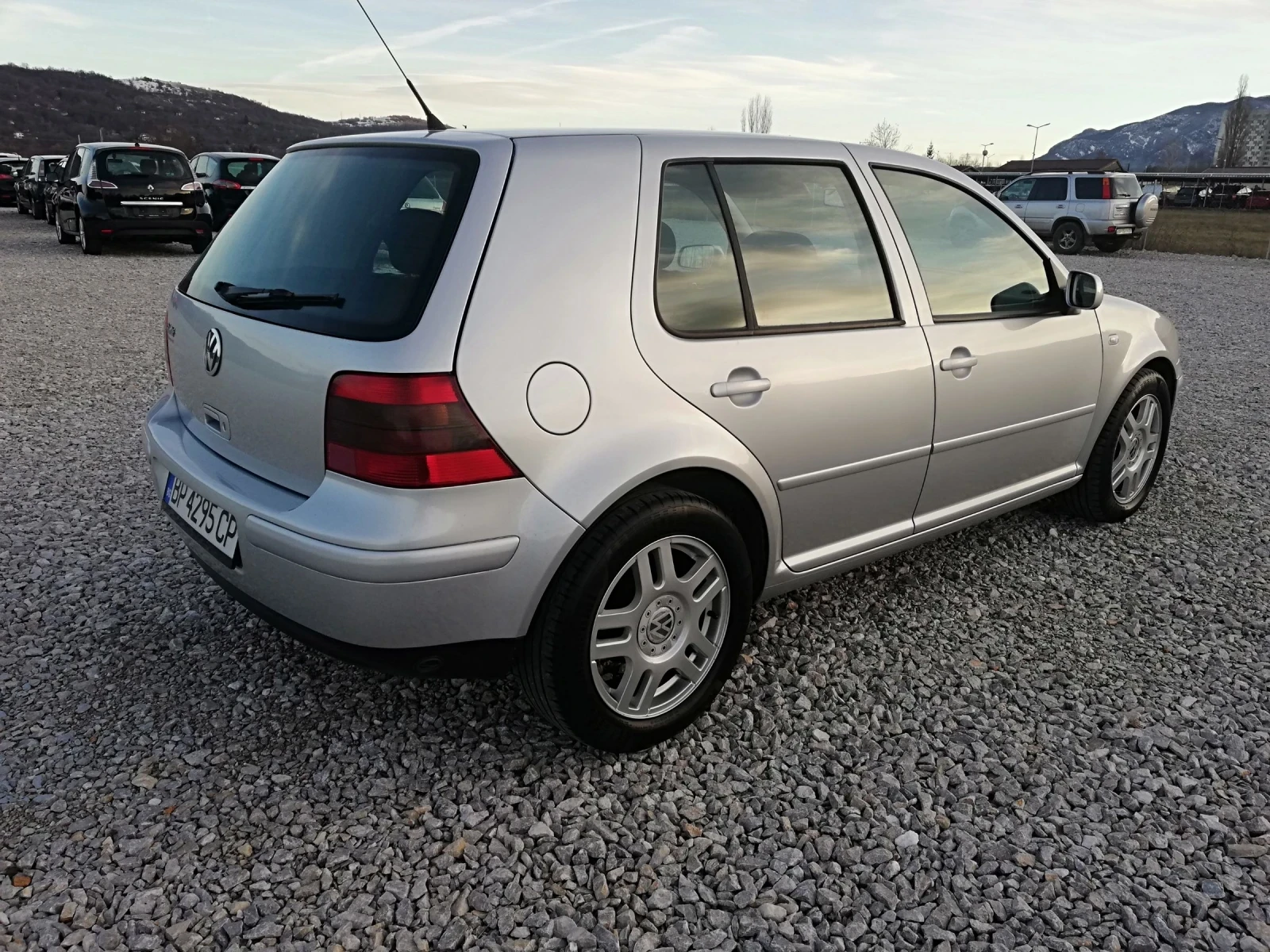 VW Golf 1.6i kli gaz IT - изображение 6