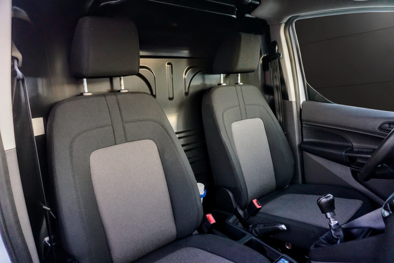 Ford Connect 1.5 TDCI ENTRY, снимка 9 - Автомобили и джипове - 48678627