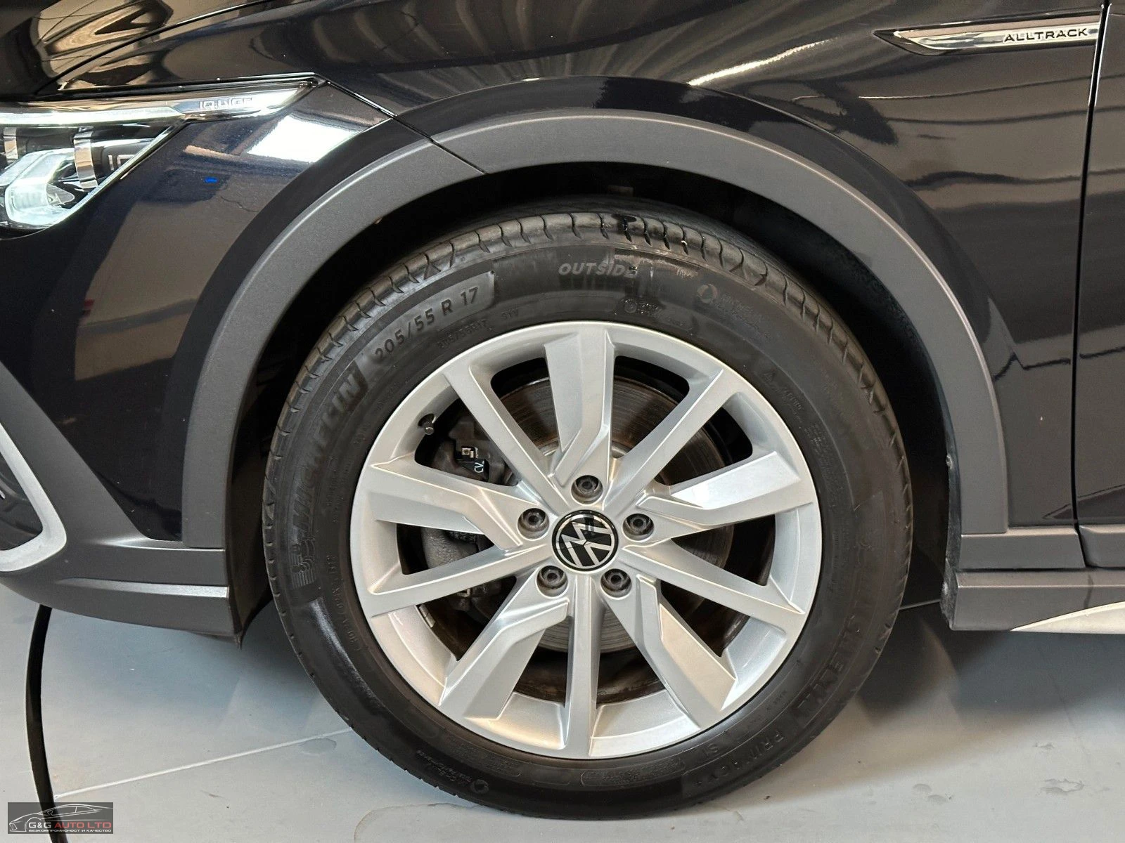 VW Golf VIII/200HP/4X4/ALLTRACK/NAVI-PRO/AMBI/LED/CAM/396v - изображение 4