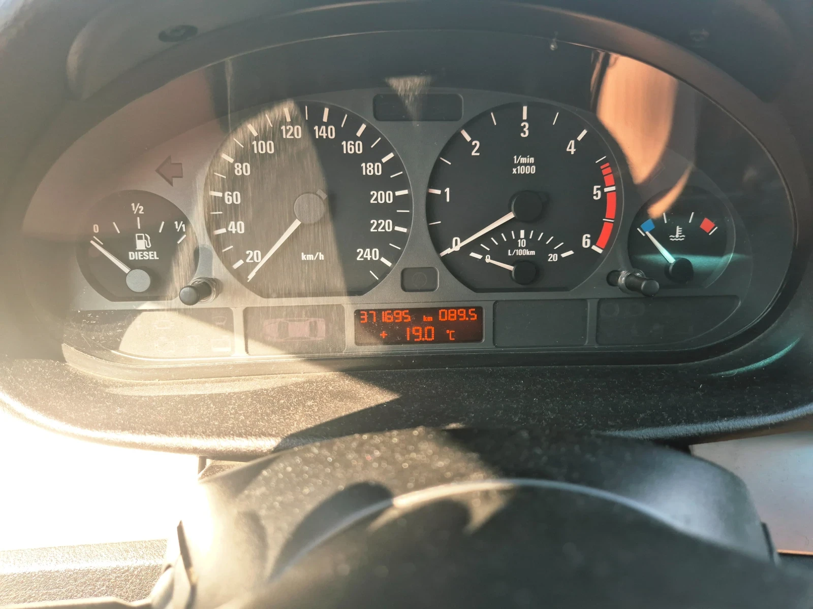 BMW 330 е46 330d на задно - изображение 8