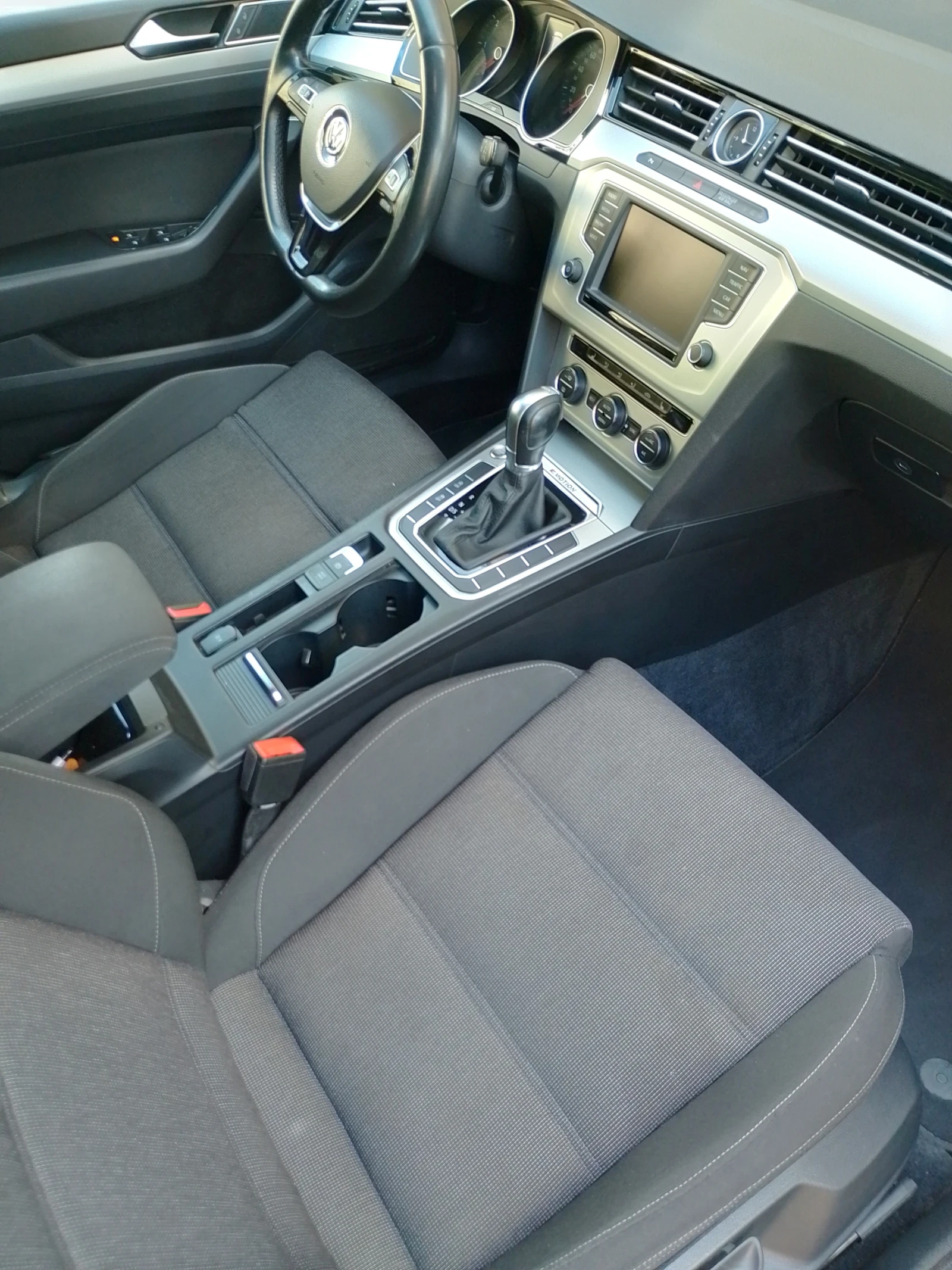 VW Passat  - изображение 8
