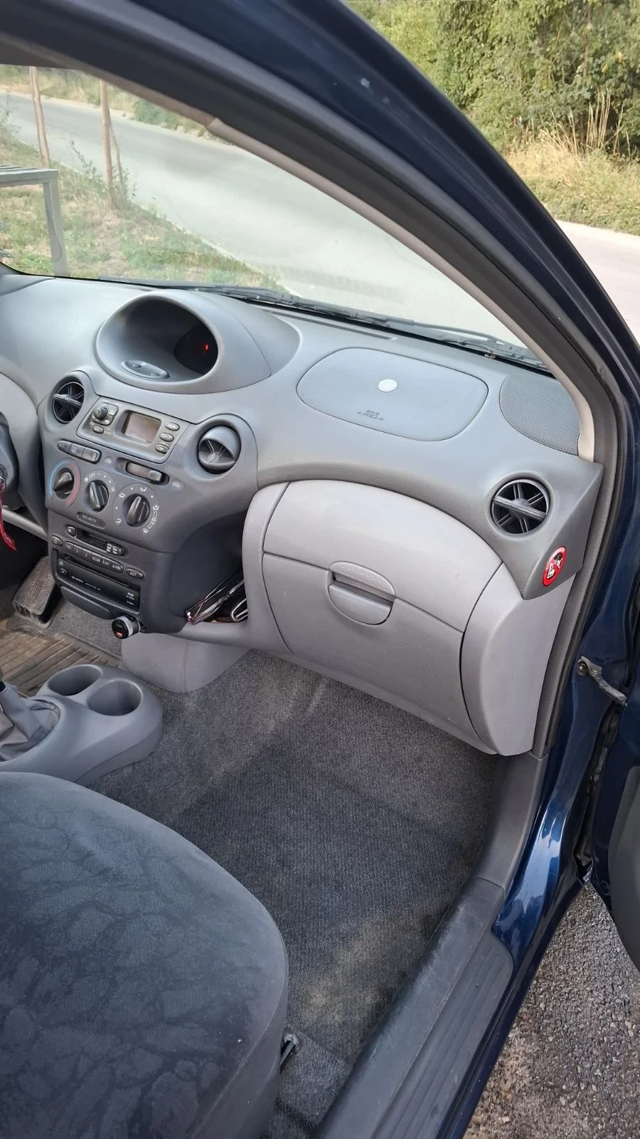 Toyota Yaris VVT-i - изображение 7