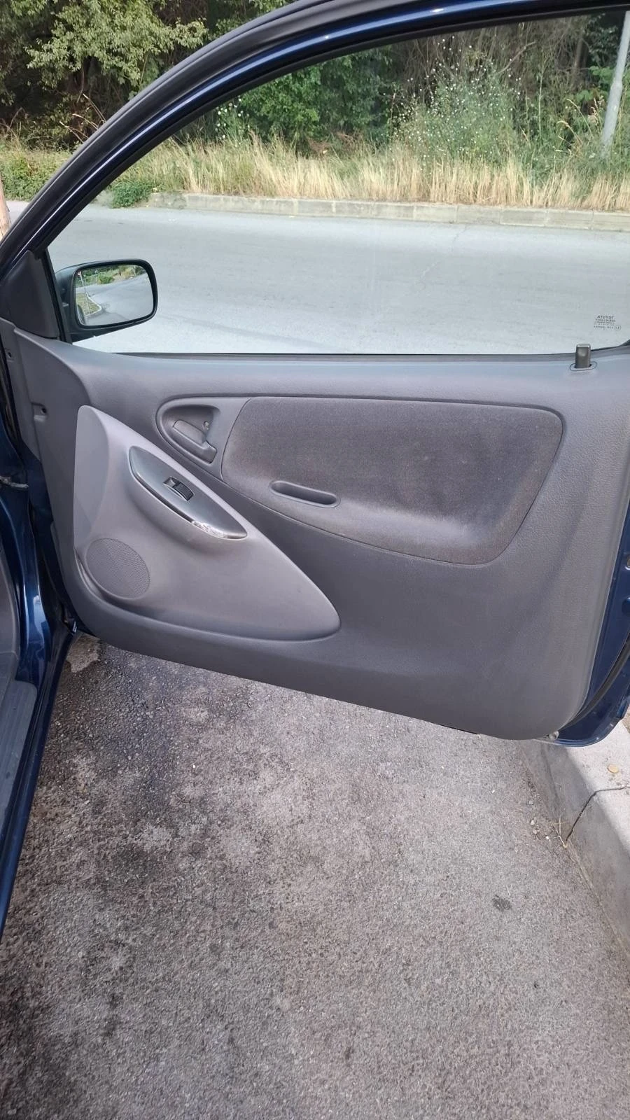 Toyota Yaris VVT-i - изображение 10