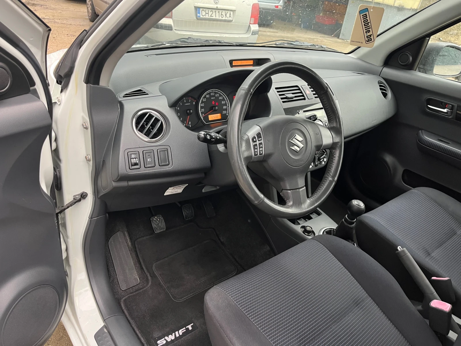 Suzuki Swift 1.3i 16V - изображение 7