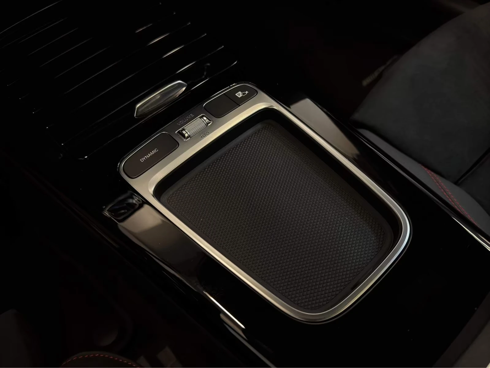 Mercedes-Benz A45 AMG S 4M+ Pano* HUD* Totwinkel* MEMO - изображение 8