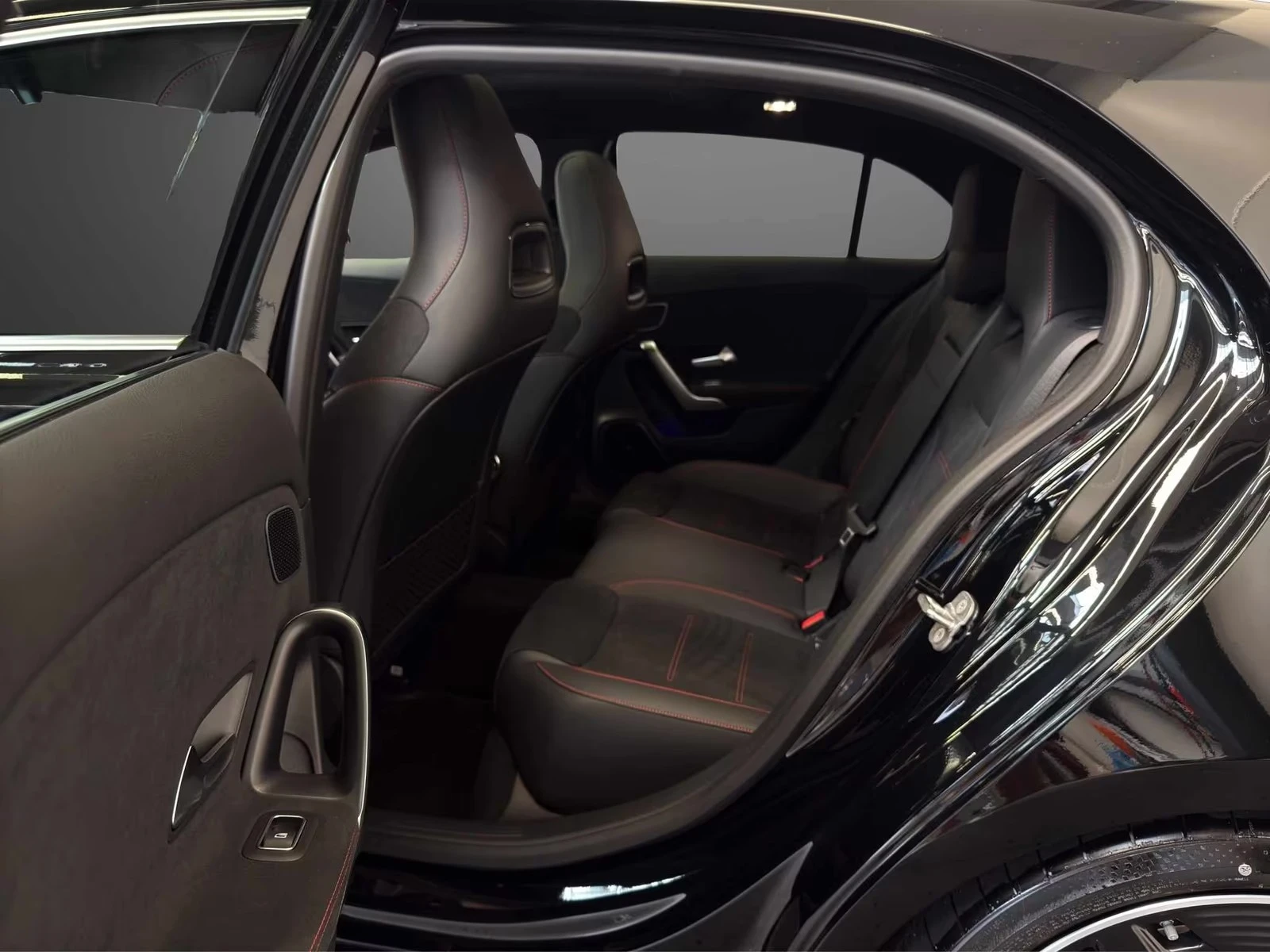 Mercedes-Benz A45 AMG S 4M+ Pano* HUD* Totwinkel* MEMO - изображение 10