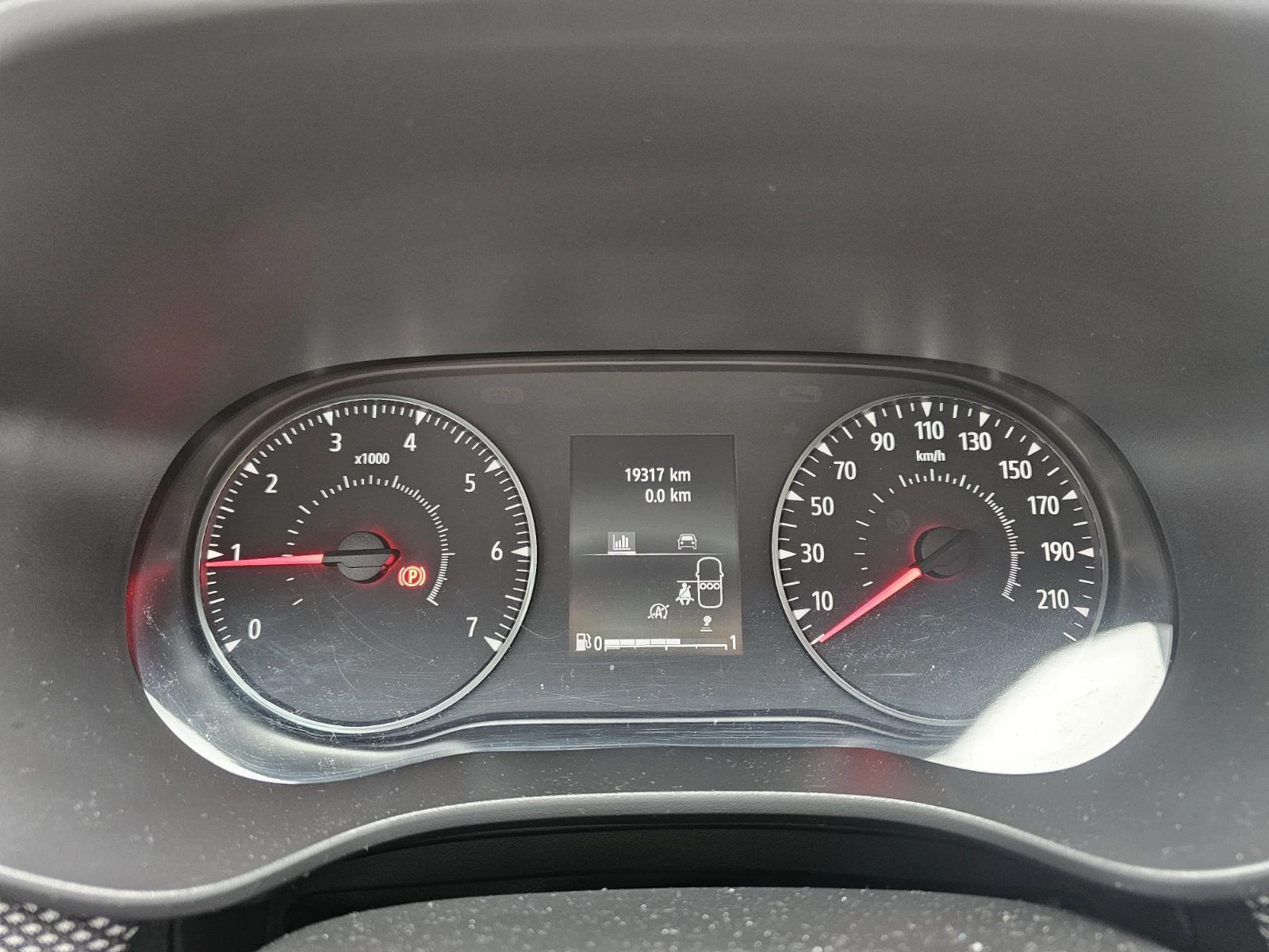 Dacia Sandero 1.0 TCe 90 - изображение 8