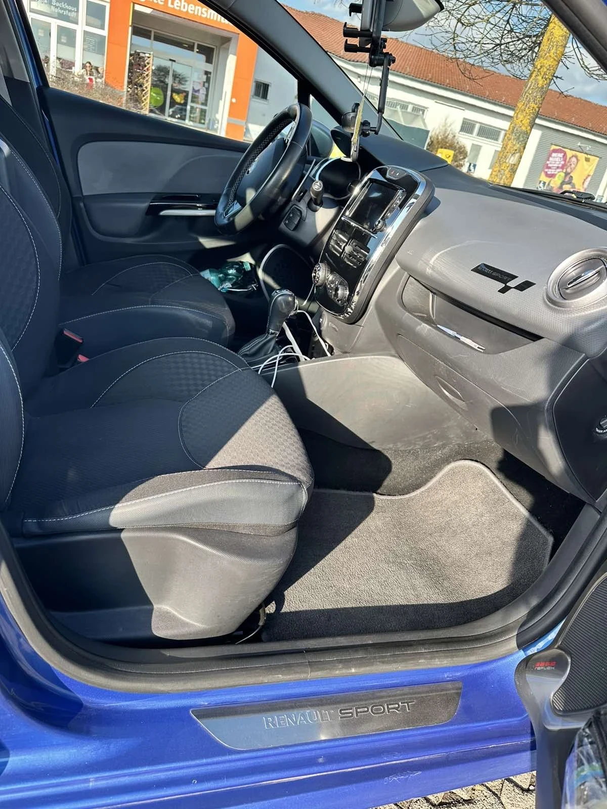 Renault Clio GT - SporT, снимка 11 - Автомобили и джипове - 53879920