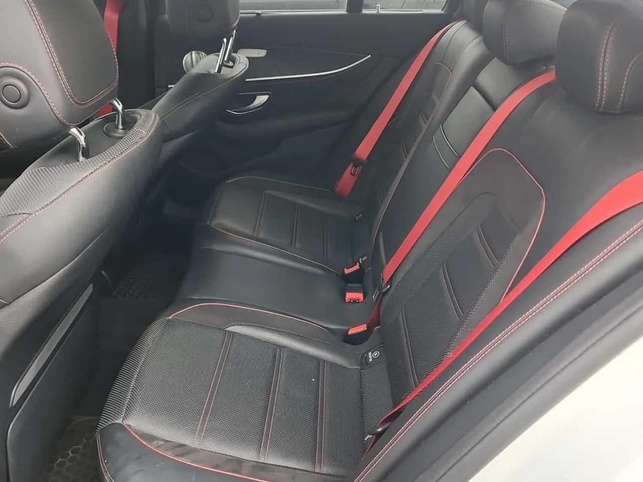 Mercedes-Benz AMG GT C * E 53 * CARFAX * ЦЕНА ДО БГ, снимка 17 - Автомобили и джипове - 53995521