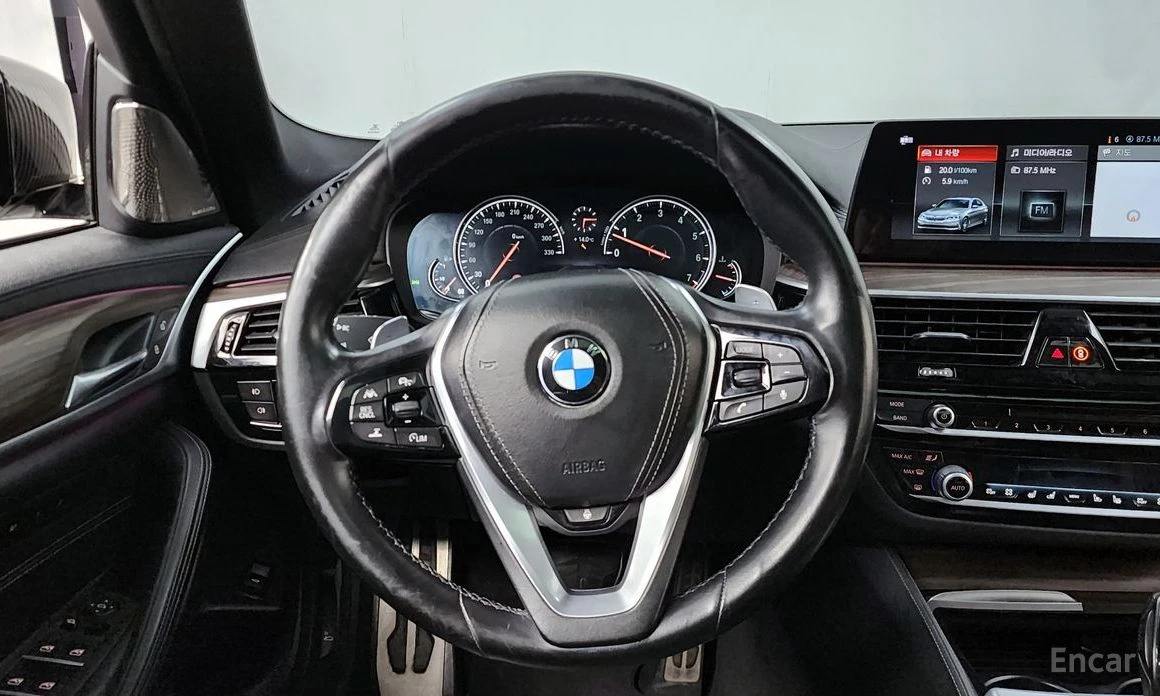 BMW 530 M Sport Plus* BOWERS & WILKINS* HEAD-UP* 360 CAM* , снимка 9 - Автомобили и джипове - 54129589