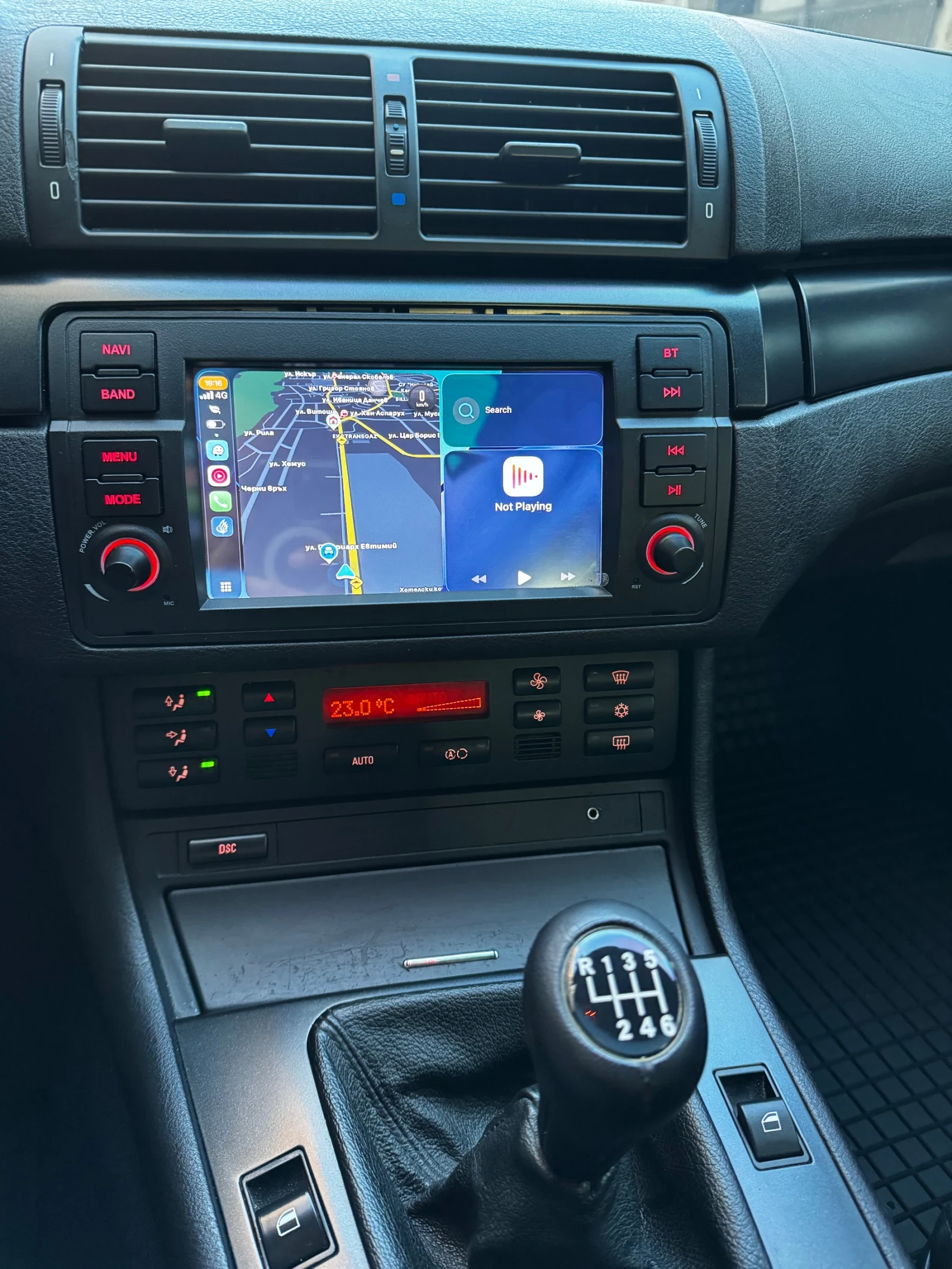 BMW 320  150 * 6скорости * Recaro * NAVI * Carplay ЕВРО 4, снимка 11 - Автомобили и джипове - 54151054