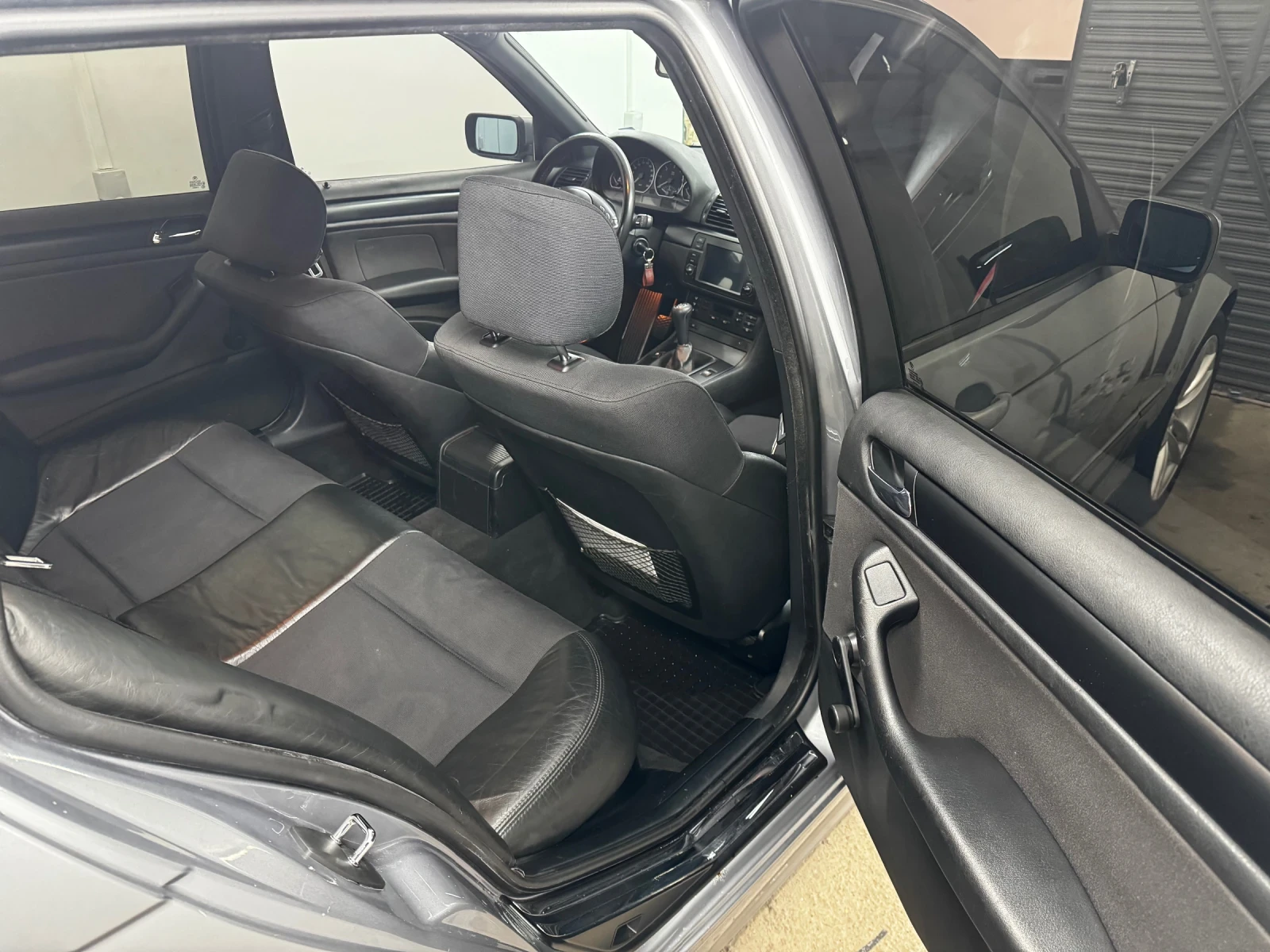 BMW 320  150 * 6скорости * Recaro * NAVI * Carplay ЕВРО 4, снимка 14 - Автомобили и джипове - 54151054